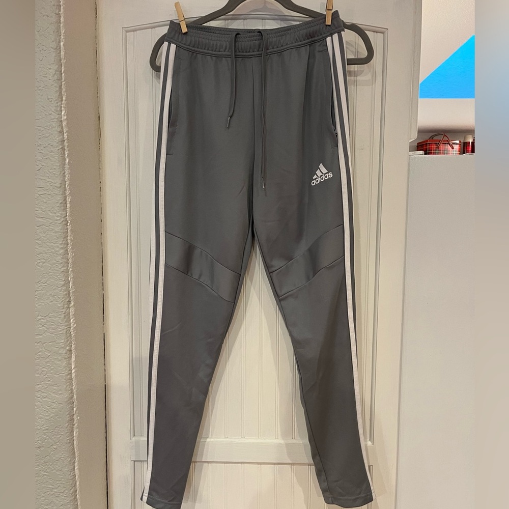 Adidas silver/gray sweatpants, men’s size small